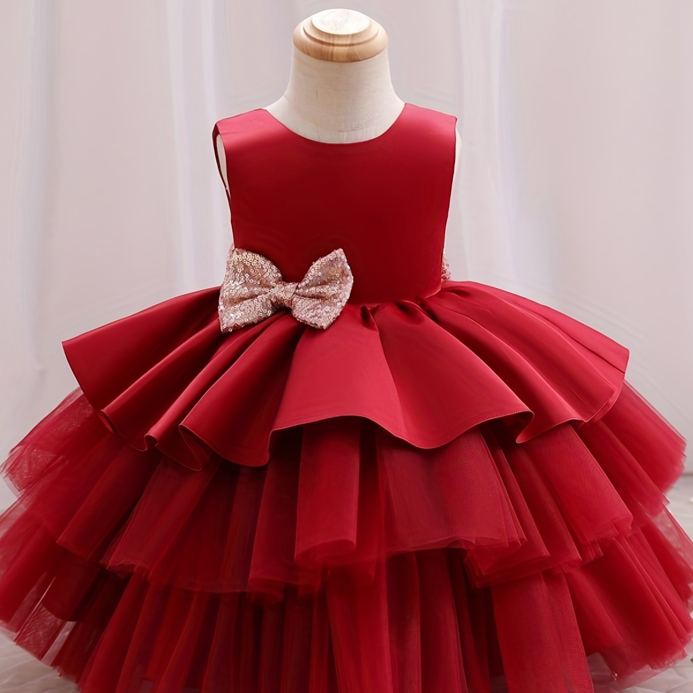 Adorable Girls' Princess Dress with Bowknot .