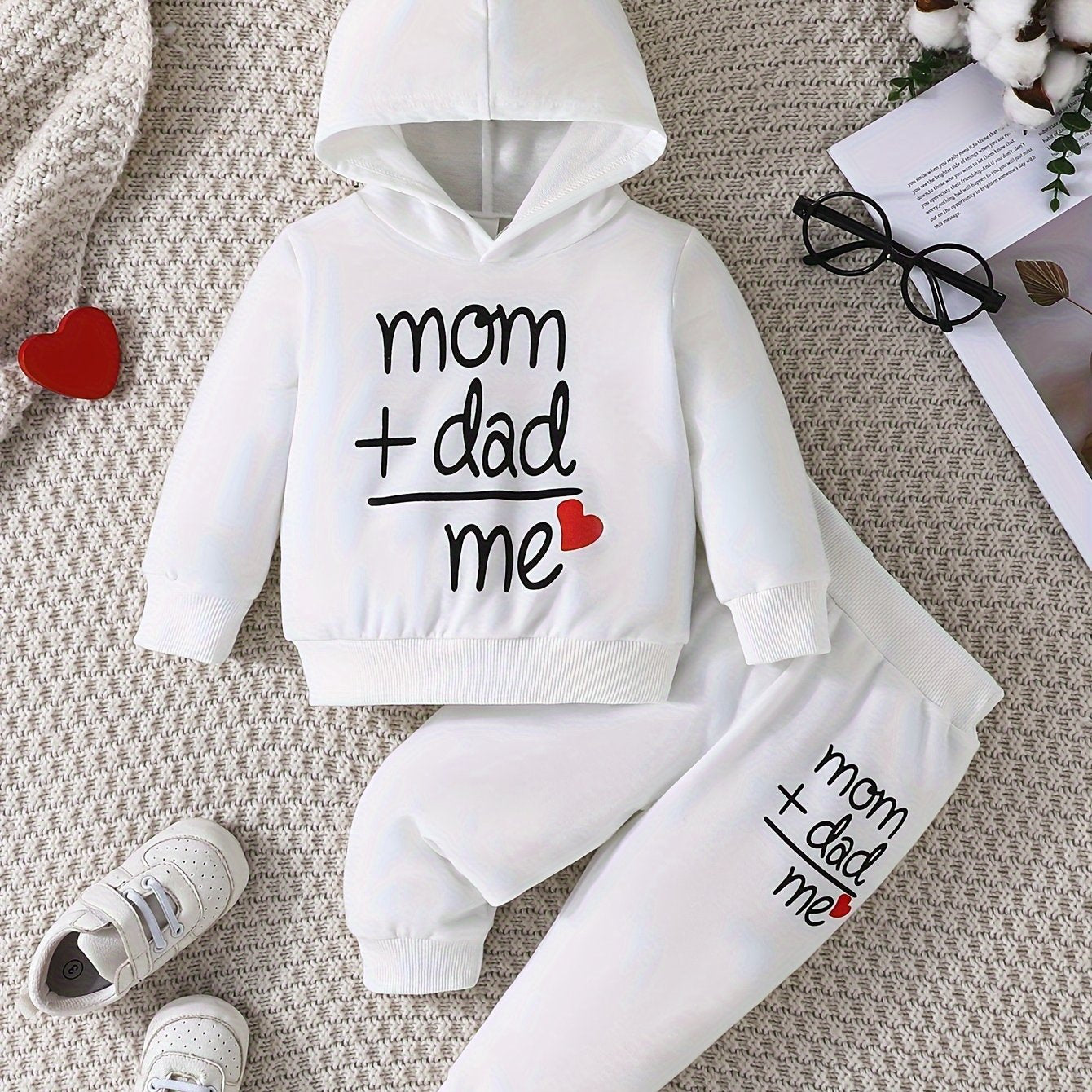 Fashion Set For Baby Boys, Featuring A Heart, 'Love Dad Mom'