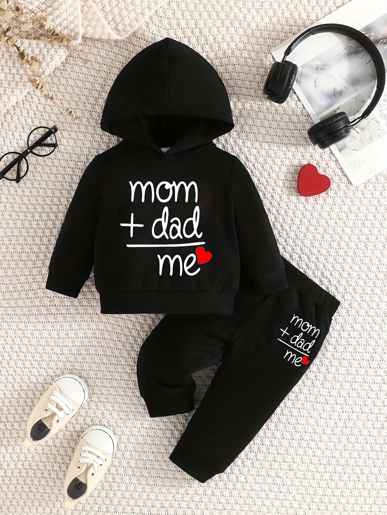 Fashion Set For Baby Boys, Featuring A Heart, 'Love Dad Mom'