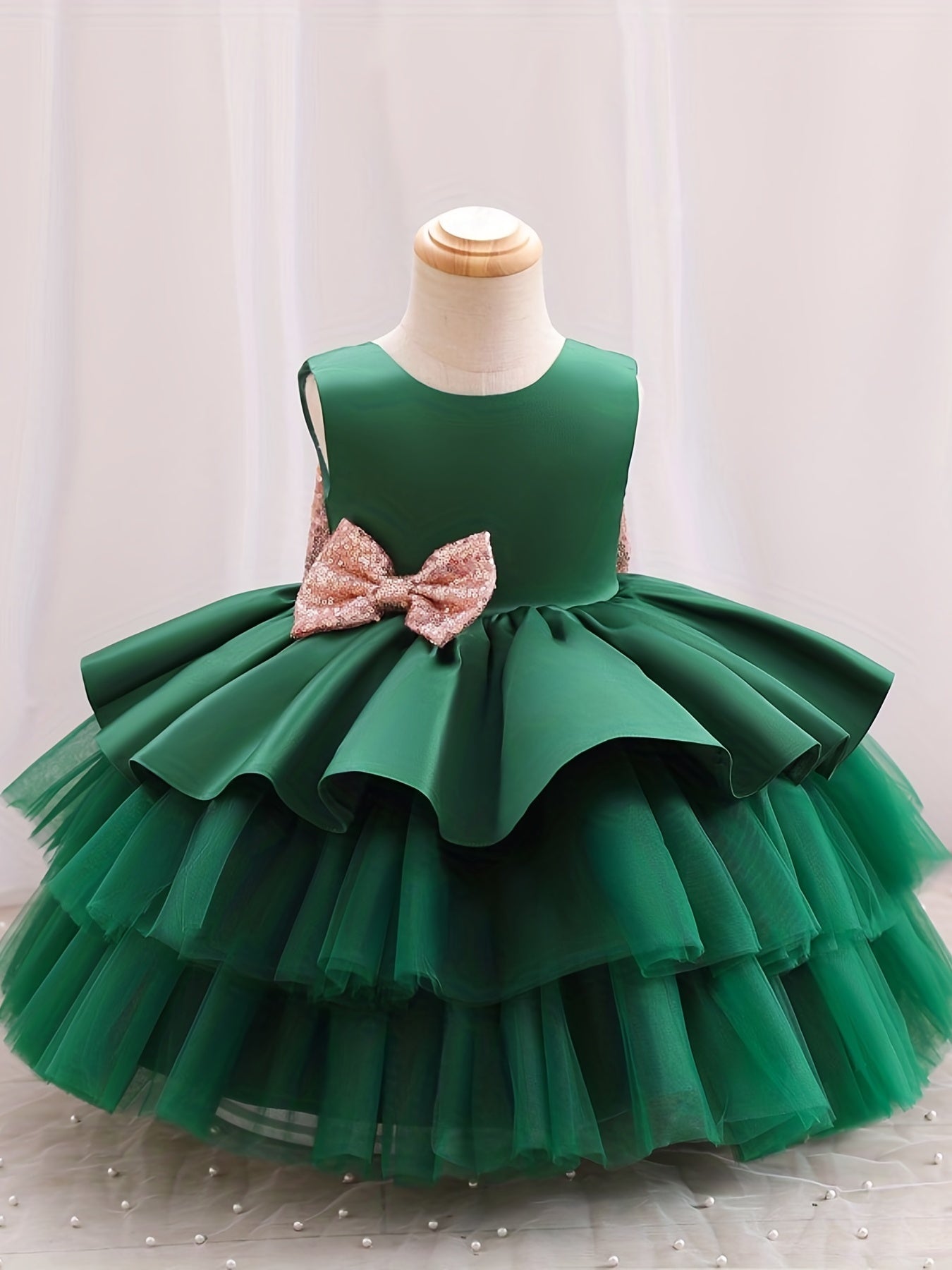 Adorable Girls' Princess Dress with Bowknot .