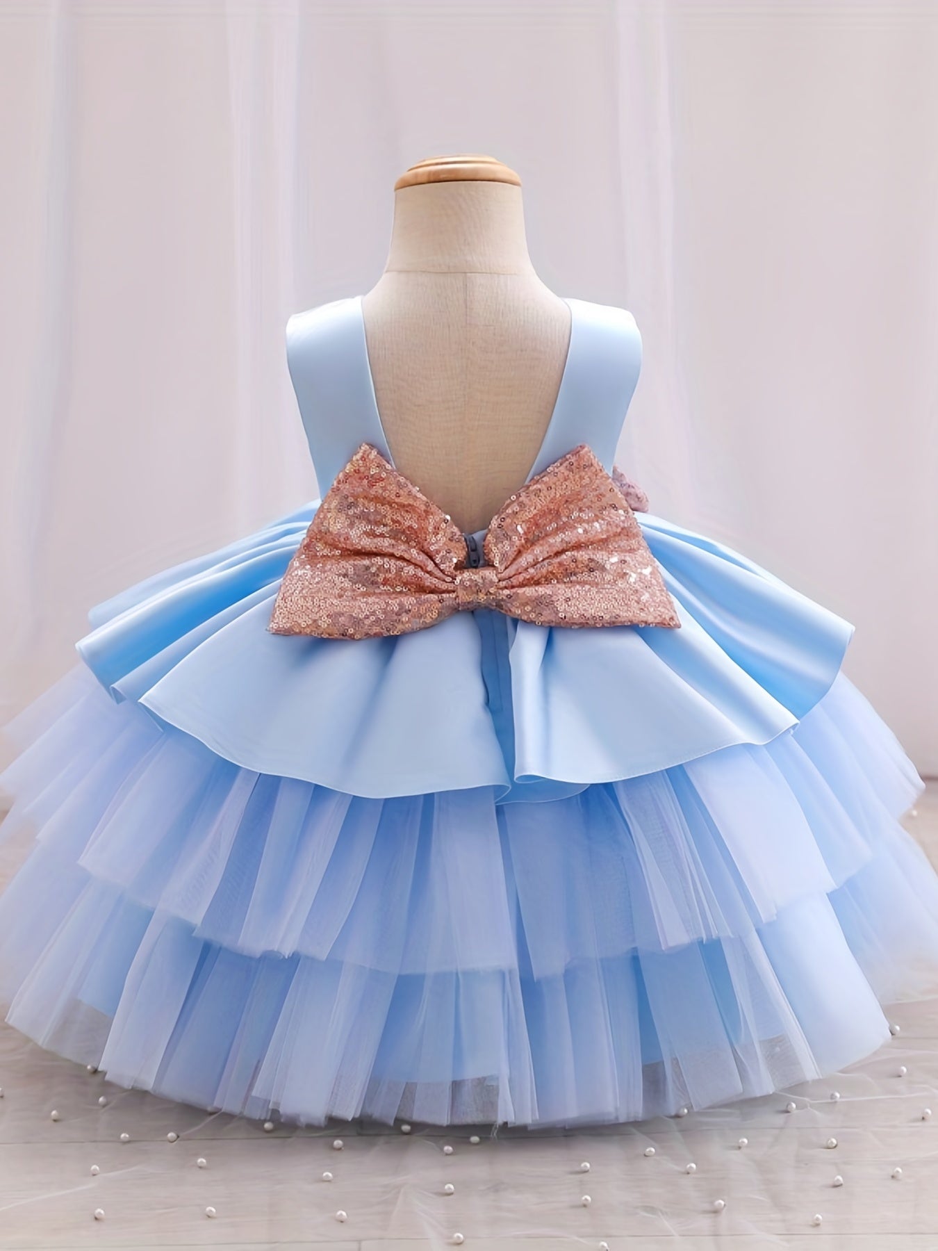 Adorable Girls' Princess Dress with Bowknot .