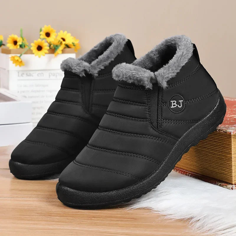 Cotton shoes, winter new couple snow boots with plush and thick cotton boots.