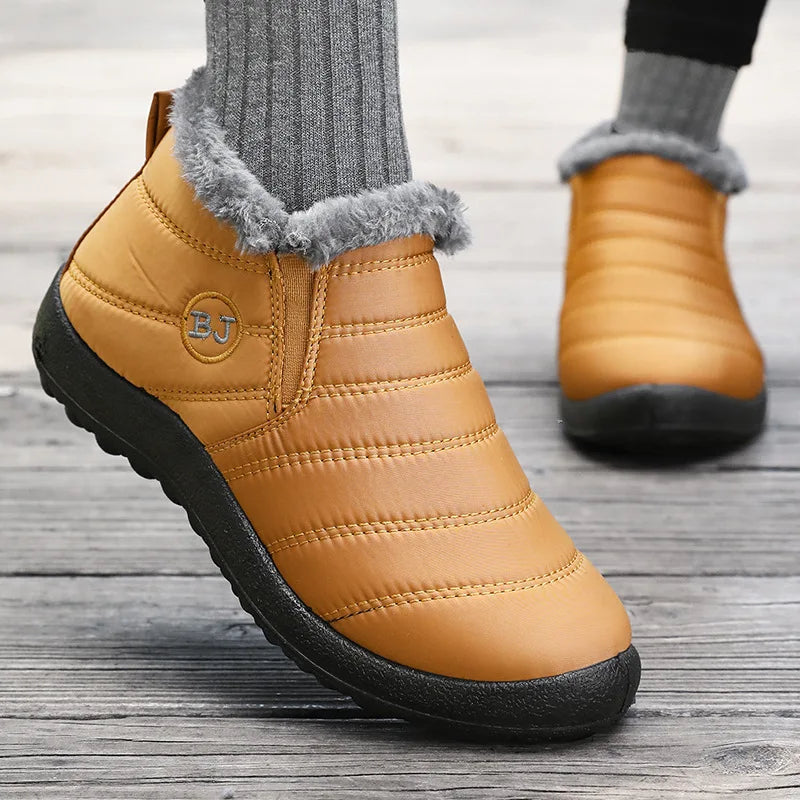 Cotton shoes, winter new couple snow boots with plush and thick cotton boots.