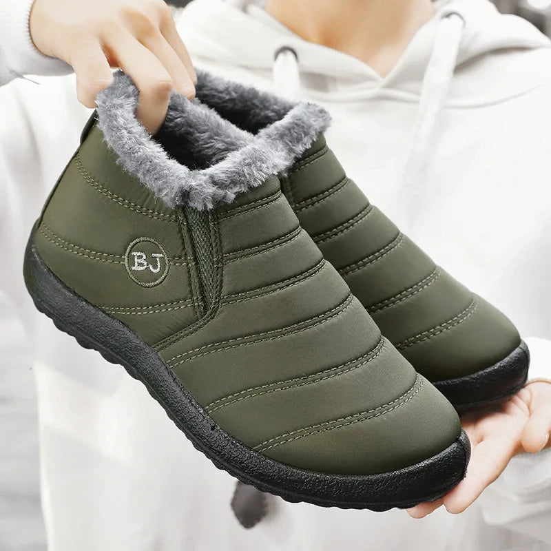 Cotton shoes, winter new couple snow boots with plush and thick cotton boots.