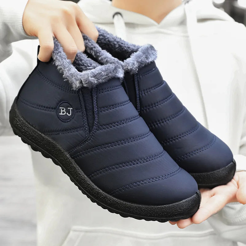 Cotton shoes, winter new couple snow boots with plush and thick cotton boots.