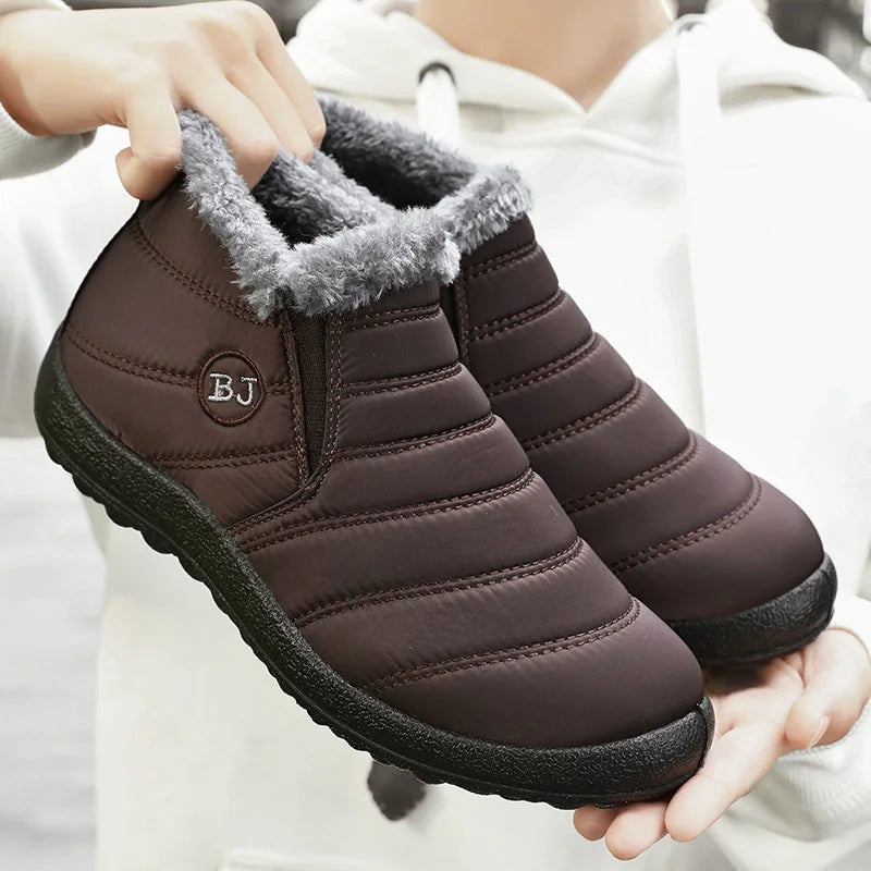 Cotton shoes, winter new couple snow boots with plush and thick cotton boots.