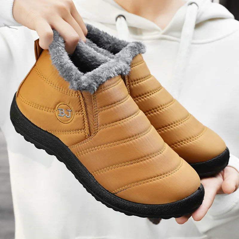 Cotton shoes, winter new couple snow boots with plush and thick cotton boots.