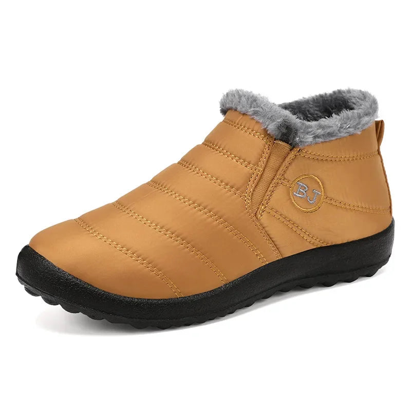 Cotton shoes, winter new couple snow boots with plush and thick cotton boots.