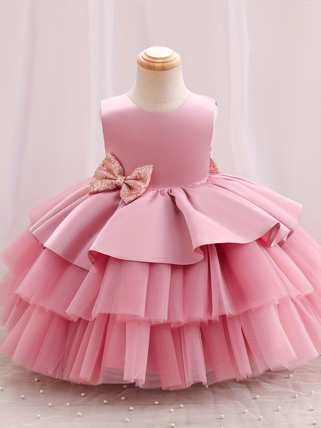 Adorable Girls' Princess Dress with Bowknot .