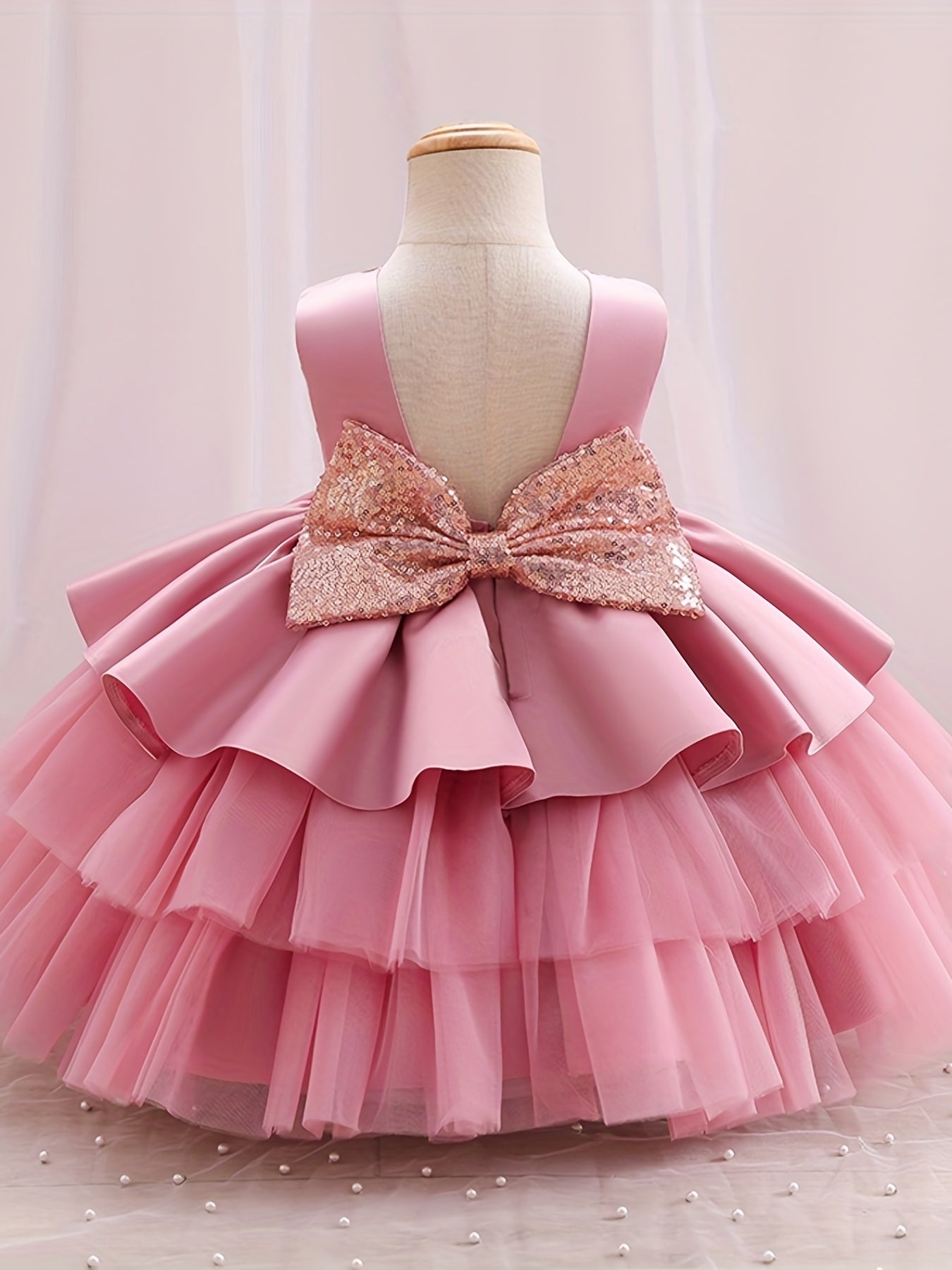 Adorable Girls' Princess Dress with Bowknot .