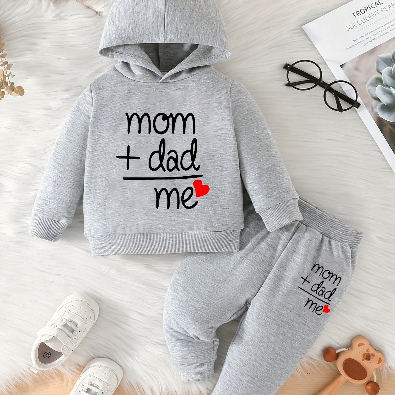 Fashion Set For Baby Boys, Featuring A Heart, 'Love Dad Mom'